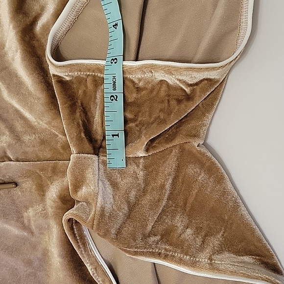 Buffbunny Collection NWT, in Champage velour Disco shorts women's size medium - Picture 10 of 12